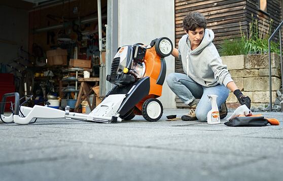 Przygotowanie kosiarki do zimy