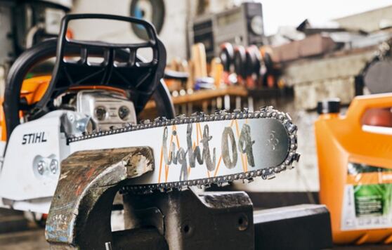 Jak poznat tupý řetěz nebo vyčistit motorovou pilu? Praktický návod krok za krokem