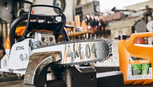 Jak poznat tupý řetěz nebo vyčistit motorovou pilu