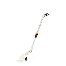 Aku nůžky na trávu a keře s teleskopickou hlavicí a kolečky pro snadnější práci, určené pro zahradní úpravy.