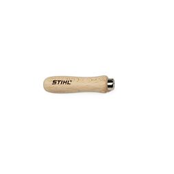 Dřevěná rukojeť s kovovým zakončením a nápisem STIHL, určená jako součást nářadí nebo stroje.