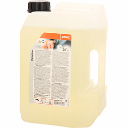 Plastová 5litrová nádoba s čisticí kapalinou STIHL Varioclean určená pro čištění zahradní techniky.