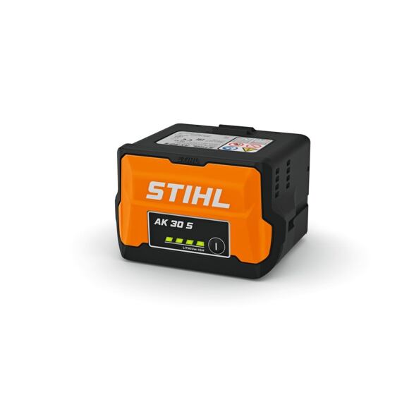 Nabíjecí lithium-iontová baterie STIHL AK 30 S s indikátorem stavu nabití.