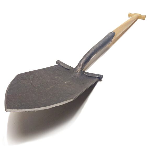 Łopata kuta z ostrzem i bieżnikiem KRUMPHOLZ 80cm
