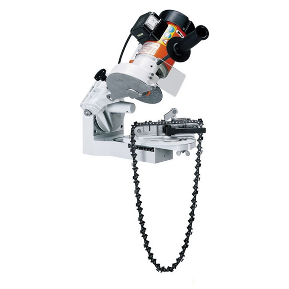 Zařízení na ostření řetězů motorových pil, které kombinuje brusku s upínacím mechanismem pro pevné uchycení řetězu.
