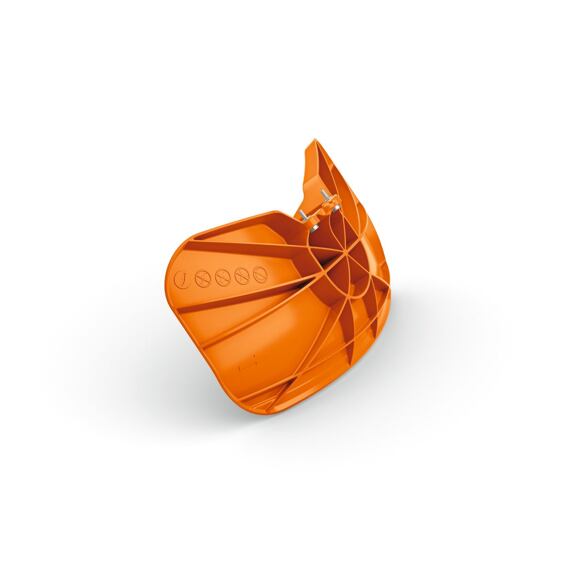 Ochranný kryt s úchytem a bezpečnostními piktogramy, určený pravděpodobně pro stroj nebo nářadí.