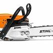 Motorová pila STIHL s řetězem určená k řezání dřeva.